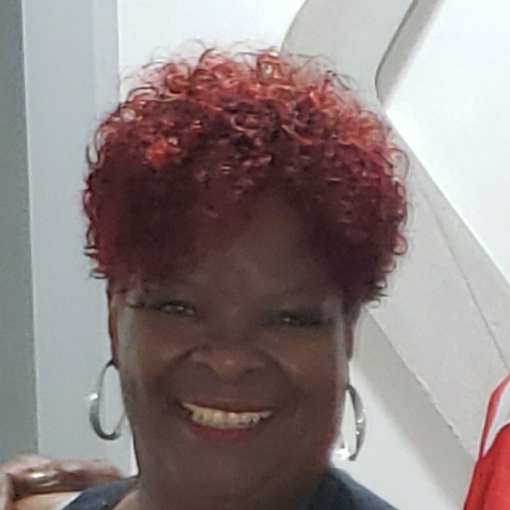 Meet your Posher, Yvette